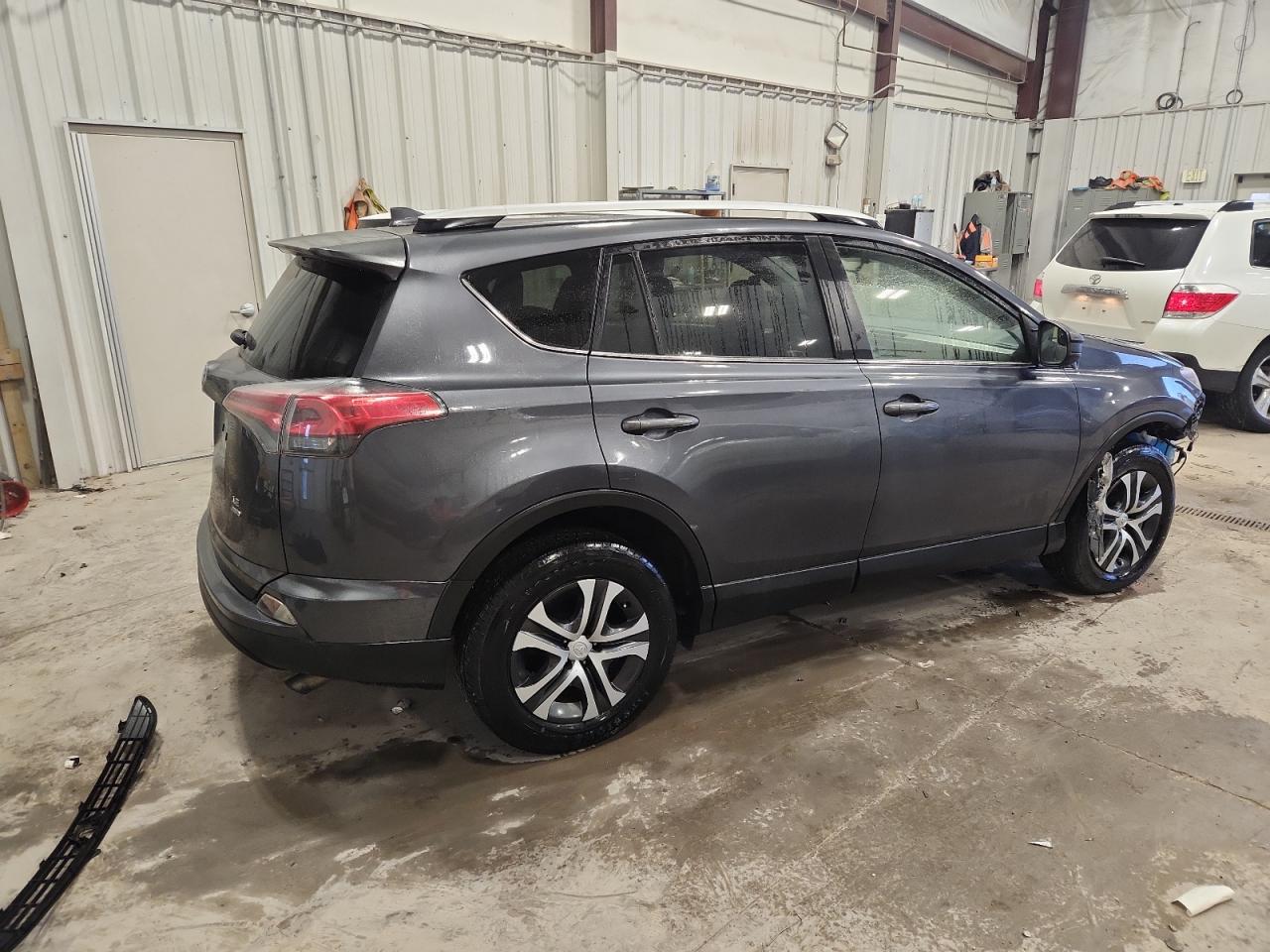 TOYOTA RAV4 LE