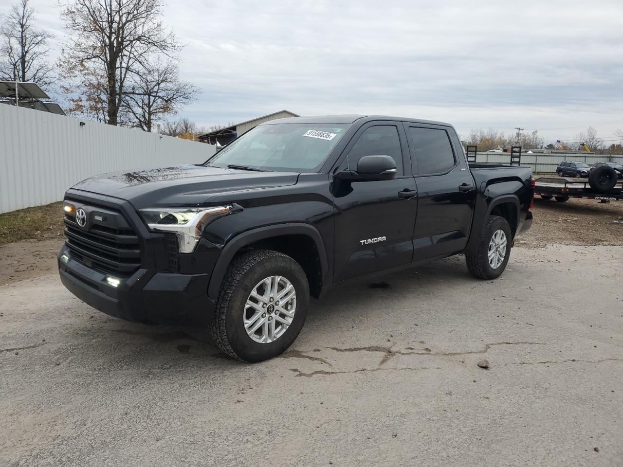 TOYOTA TUNDRA CREWMAX SR