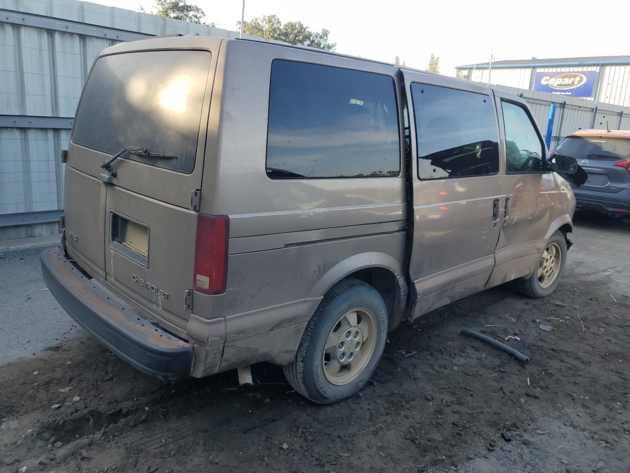 Lot #3301794326 2003 CHEVROLET ASTRO