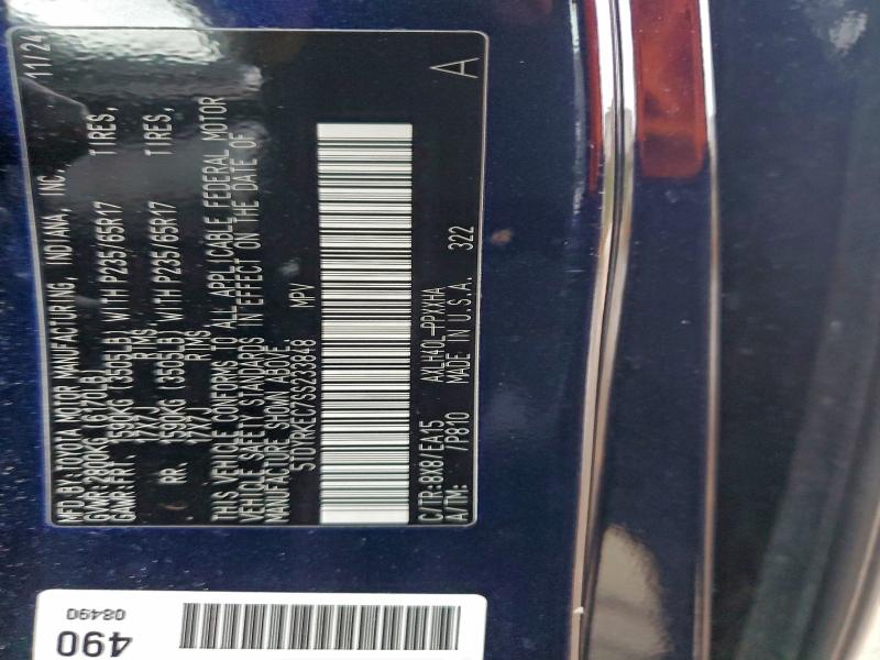 2025 TOYOTA SIENNA XLE #3304512437