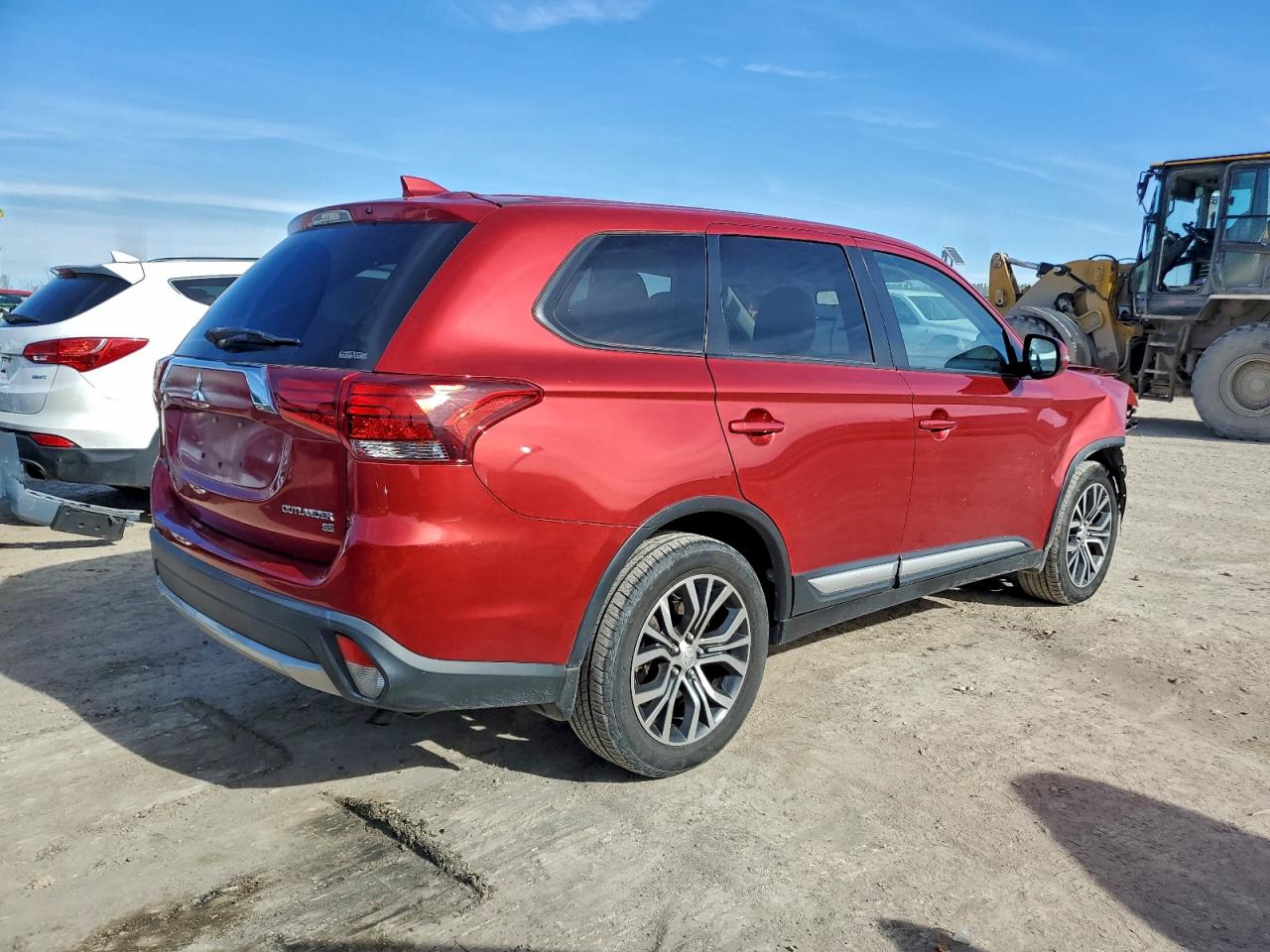 MITSUBISHI OUTLANDER SE