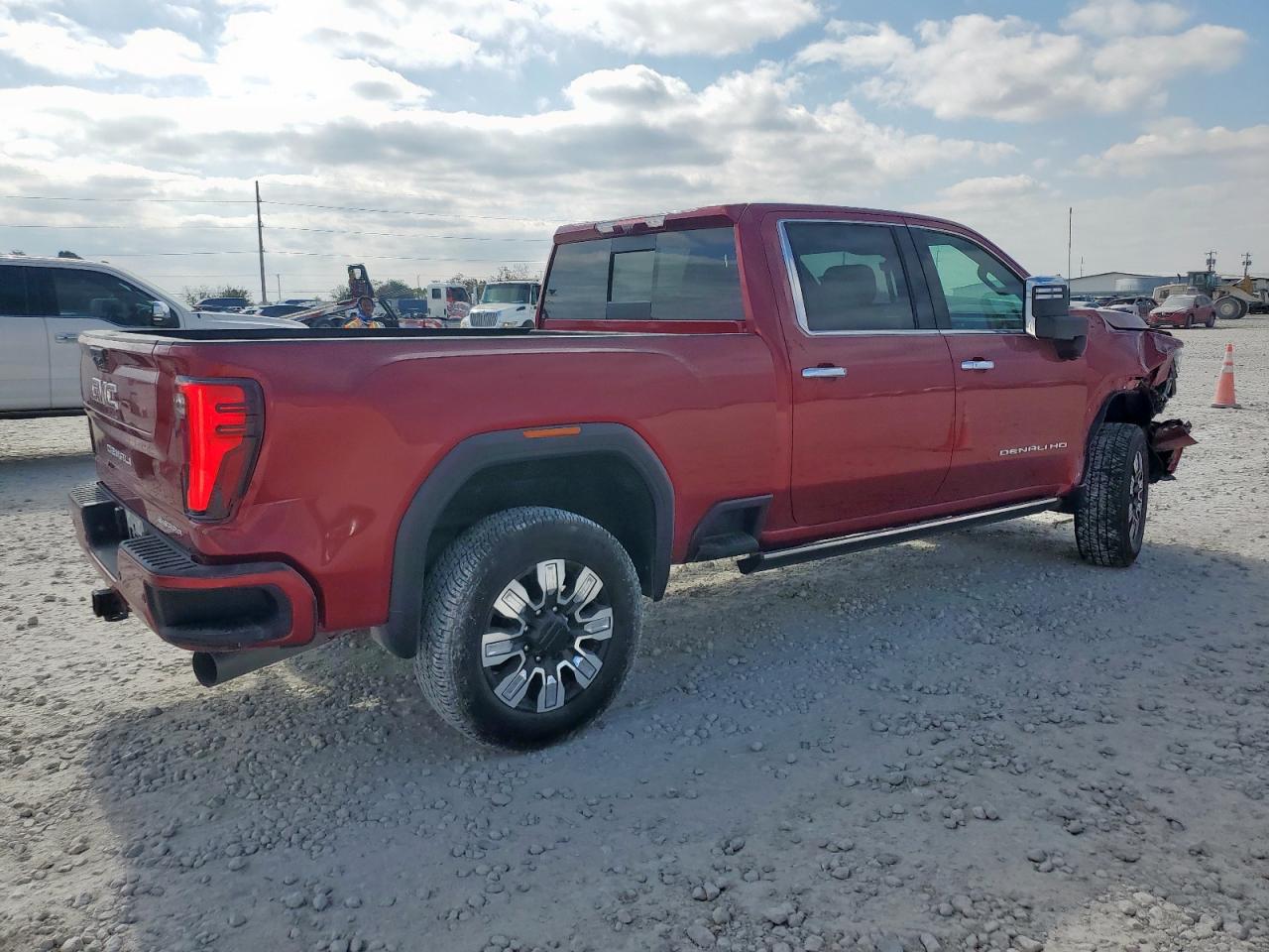 GMC SIERRA K2500 DENALI