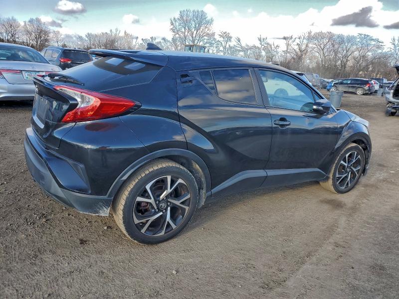 2018 TOYOTA C-HR XLE #3301628653