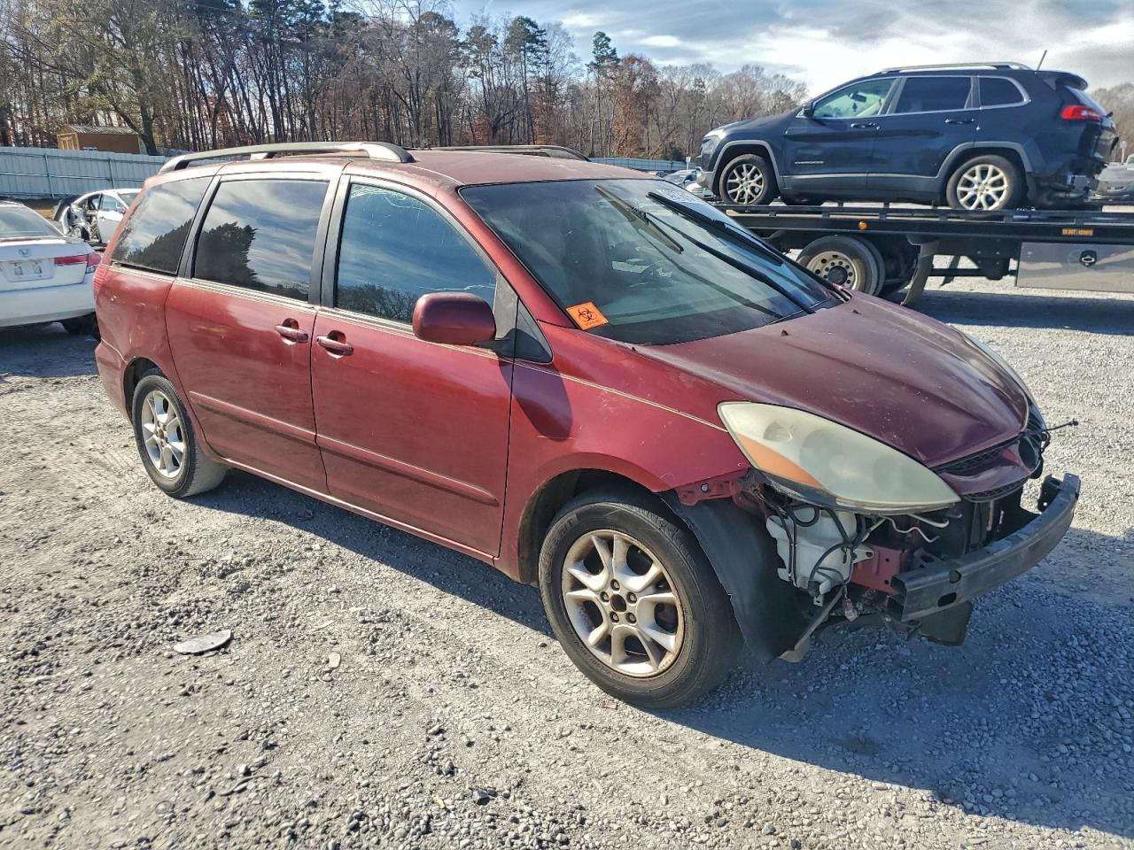 Lot #3302757354 2006 TOYOTA SIENNA XLE