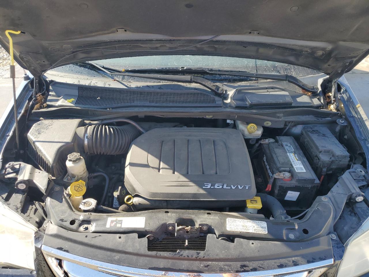 CHRYSLER TOWN & COUNTRY TOURING L