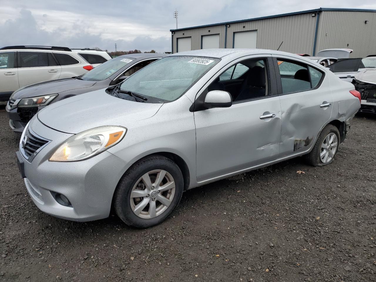 NISSAN VERSA S