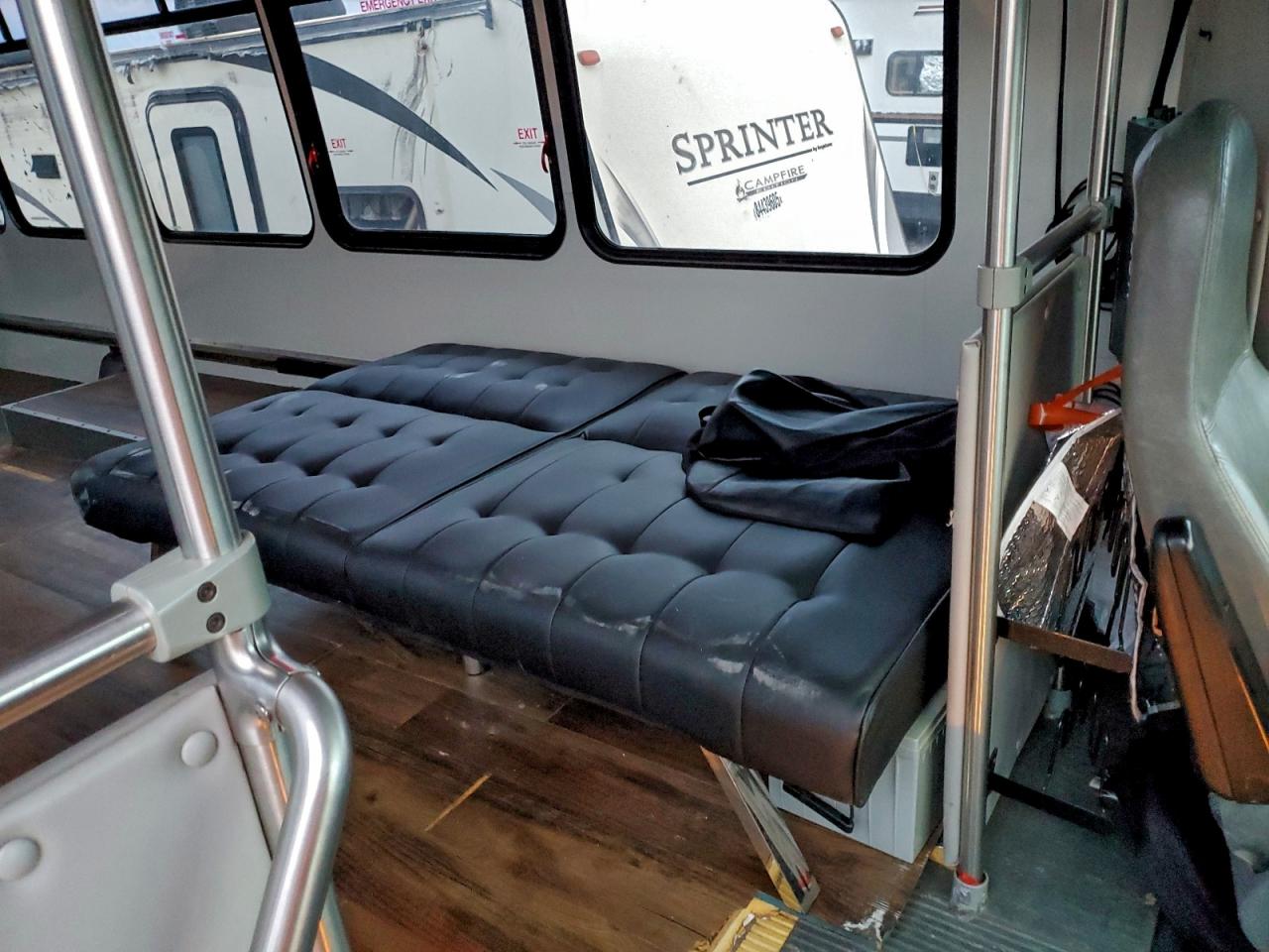 FORD ECONOLINE E450 SUPER DUTY CUTAWAY VAN