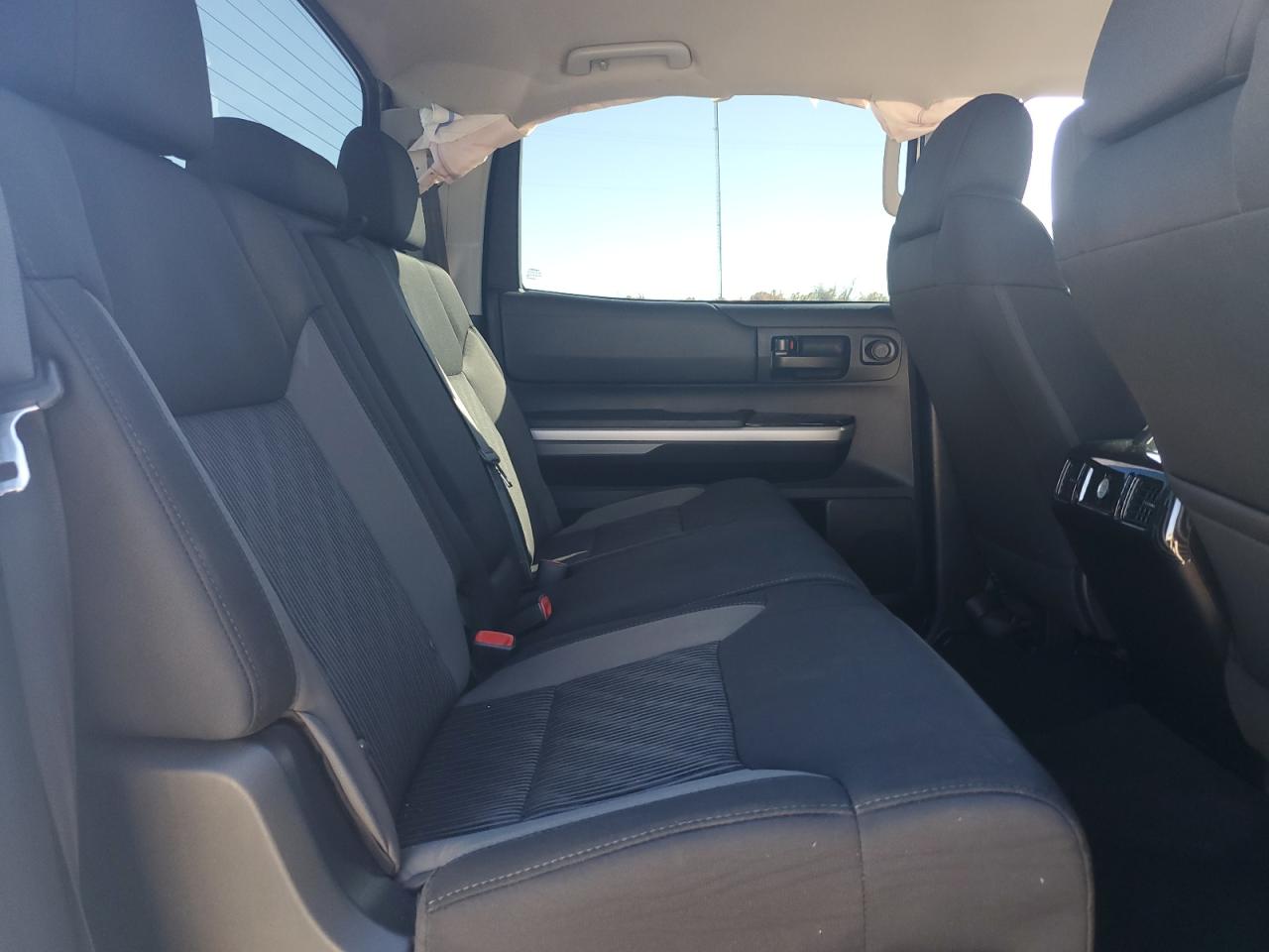 TOYOTA TUNDRA CREWMAX SR5