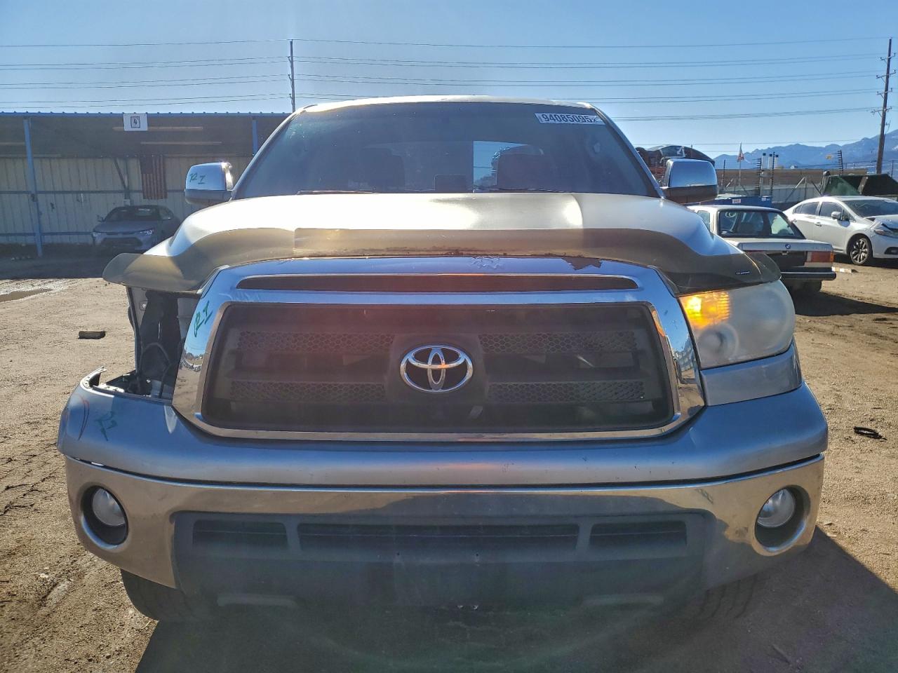 TOYOTA TUNDRA DOUBLE CAB SR5
