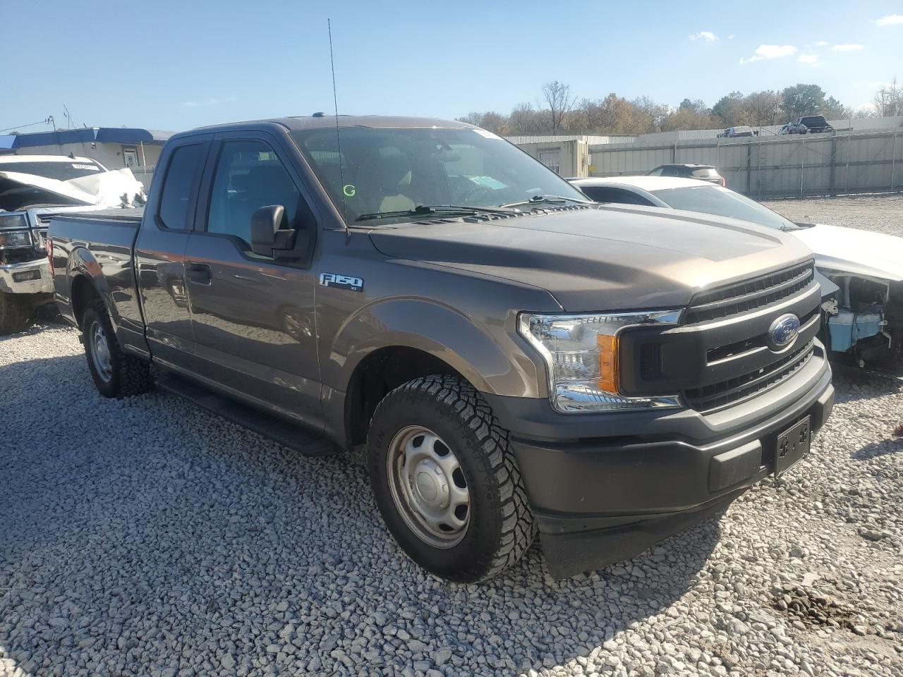 Lot #3301819406 2019 FORD F150 SUPER