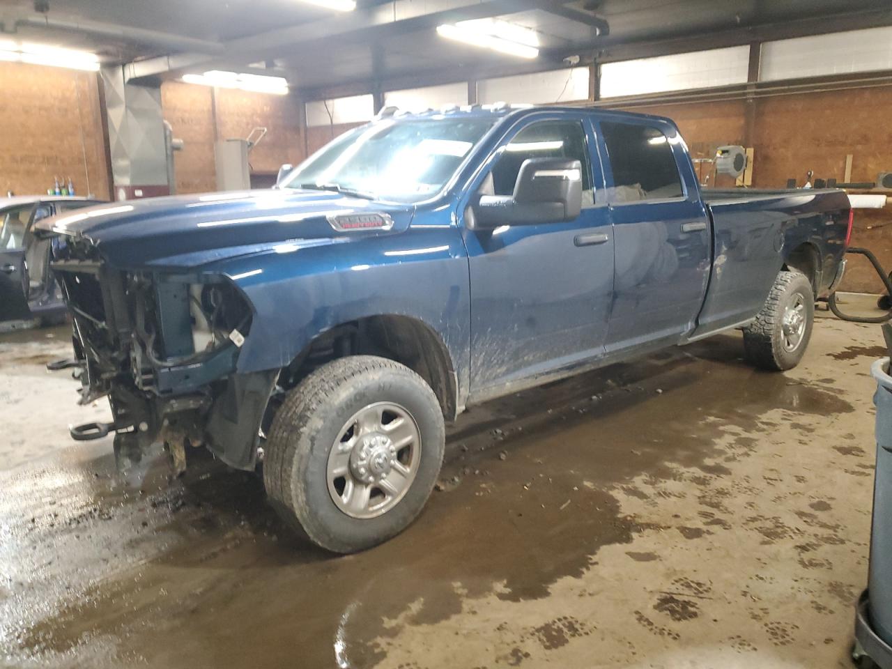 RAM 2500 TRADESMAN