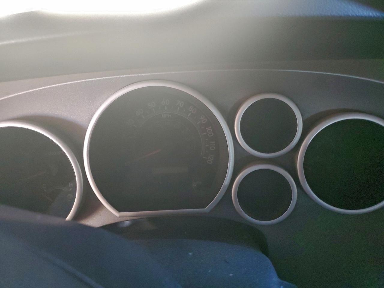 TOYOTA TUNDRA CREWMAX SR5