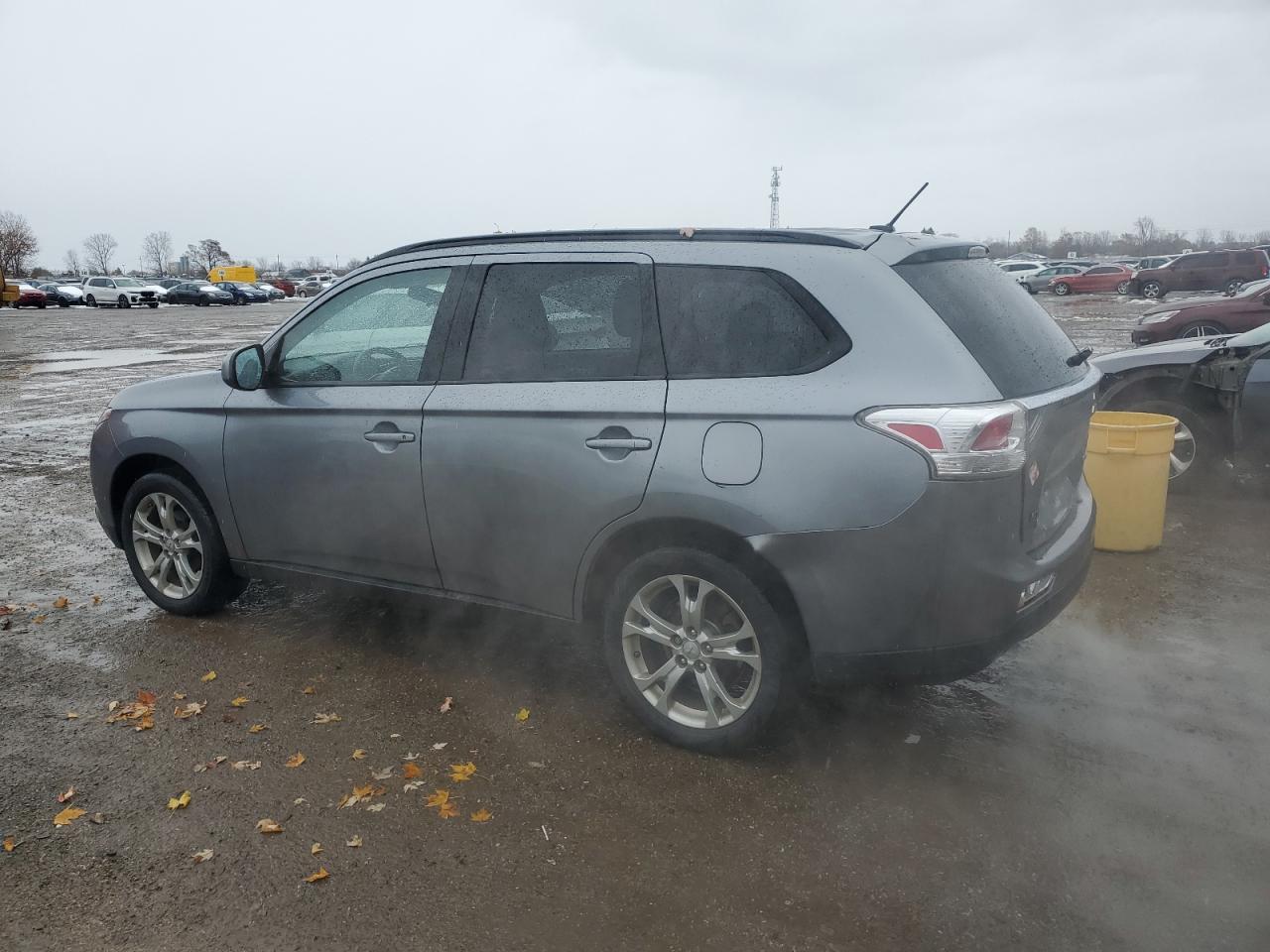 MITSUBISHI OUTLANDER ES