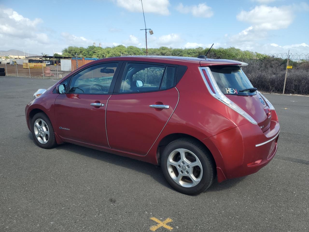 NISSAN LEAF S