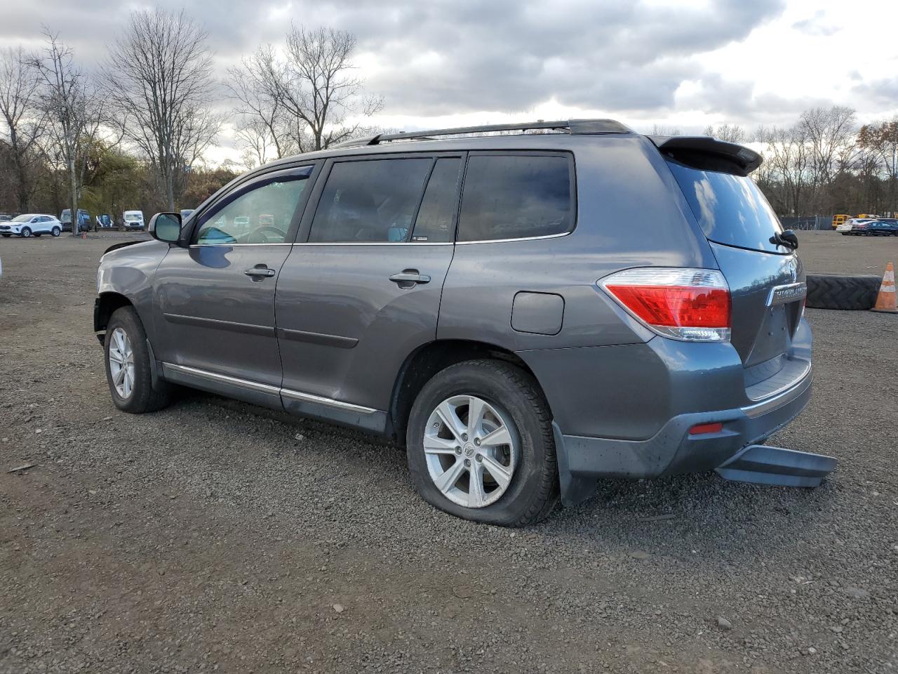 TOYOTA HIGHLANDER BASE