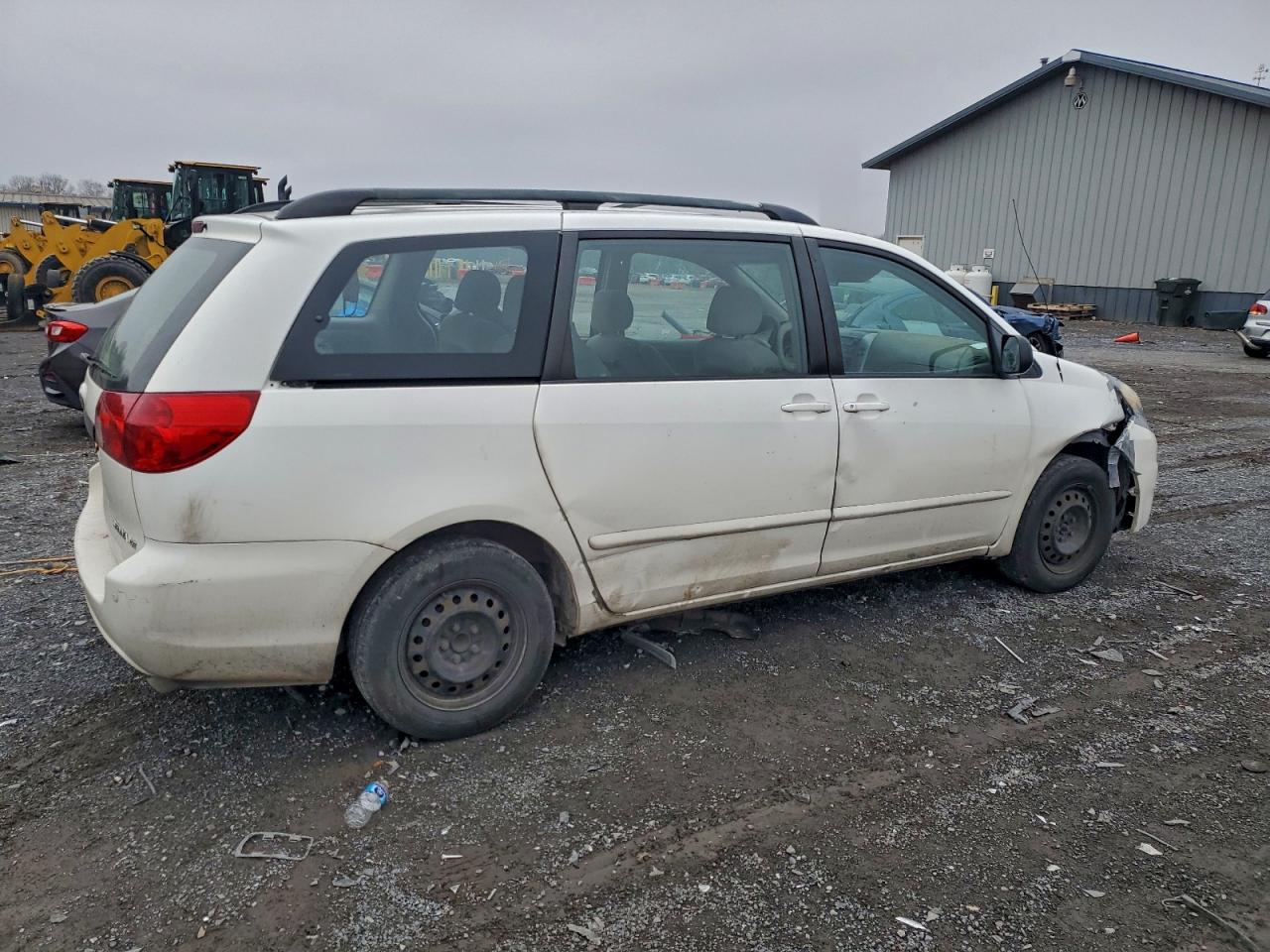 Lot #3315961147 2006 TOYOTA SIENNA CE