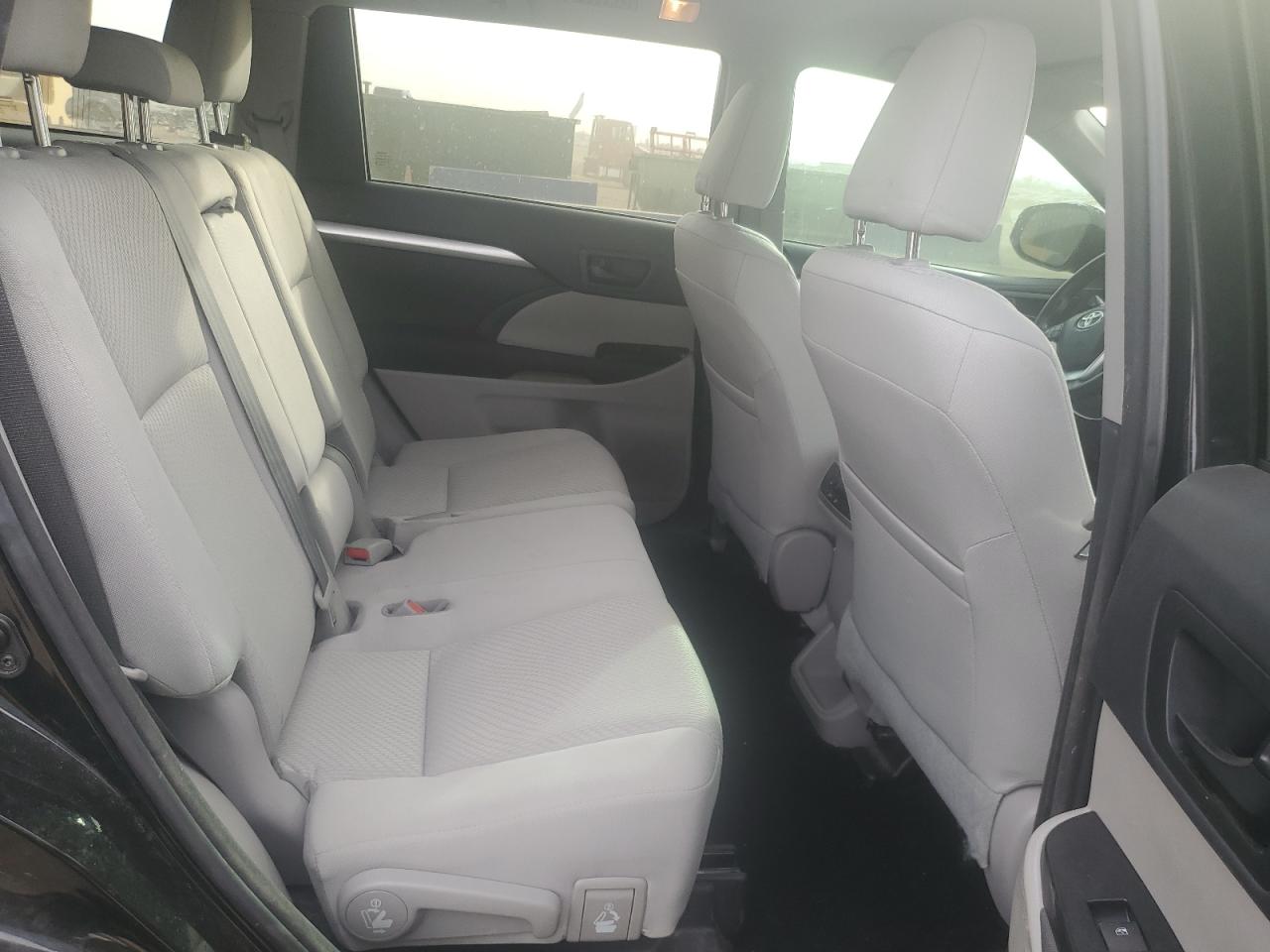 TOYOTA HIGHLANDER LE