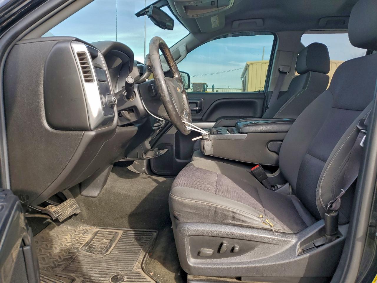 CHEVROLET SILVERADO C1500 LT