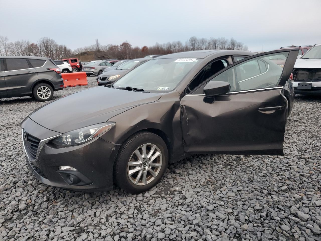 Lot #3308459292 2016 MAZDA 3 TOURING