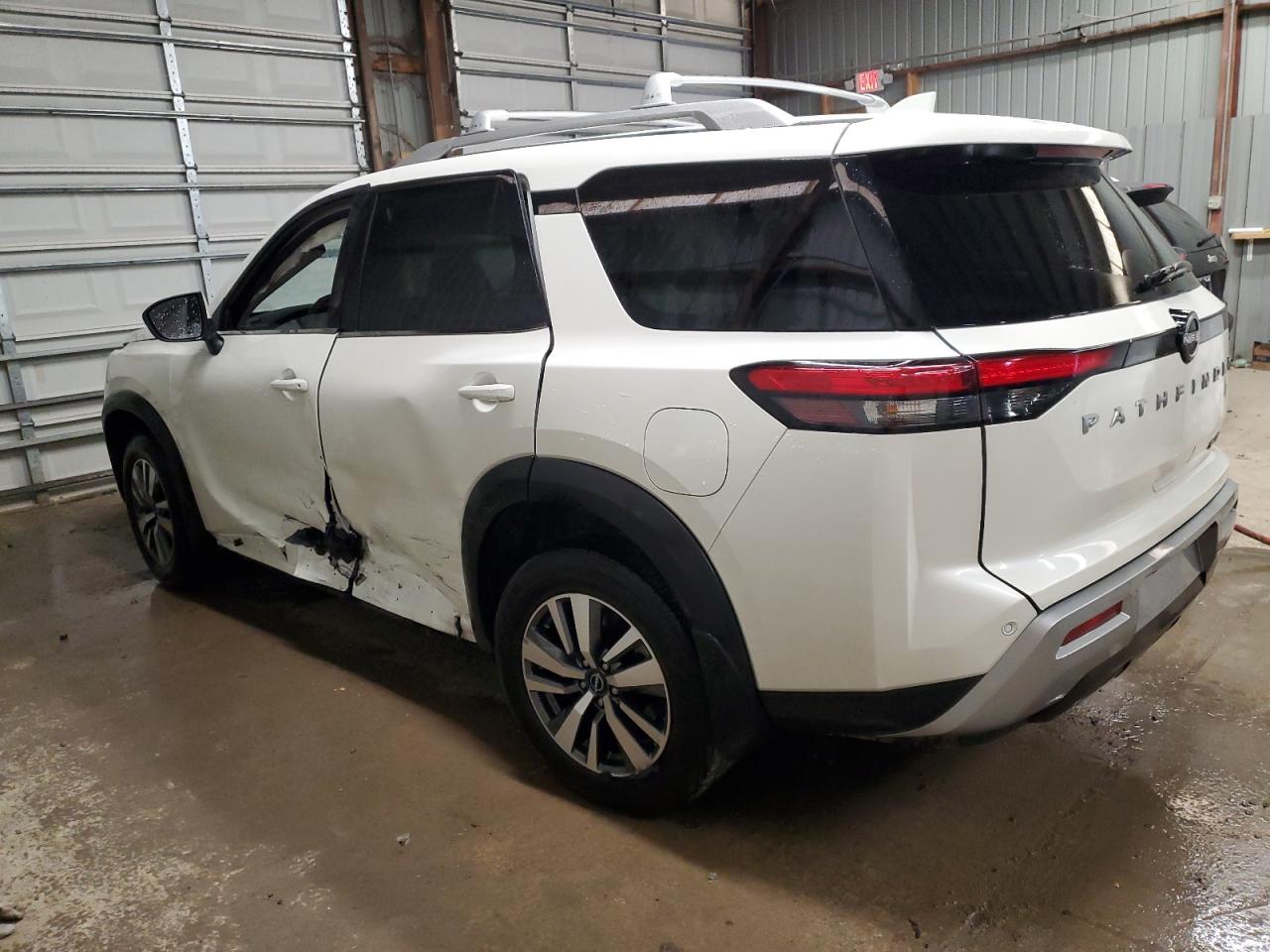 NISSAN PATHFINDER SL