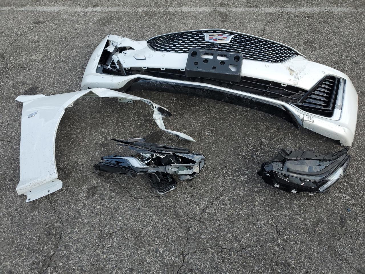 CADILLAC CT5 PREMIUM LUXURY