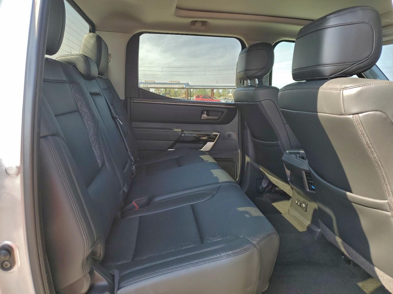 TOYOTA TUNDRA CREWMAX LIMITED