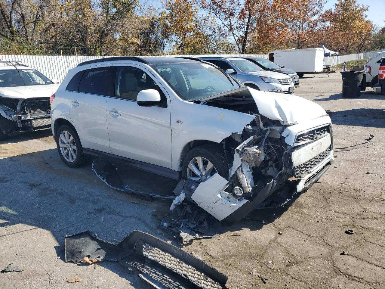 MITSUBISHI OUTLANDER SE