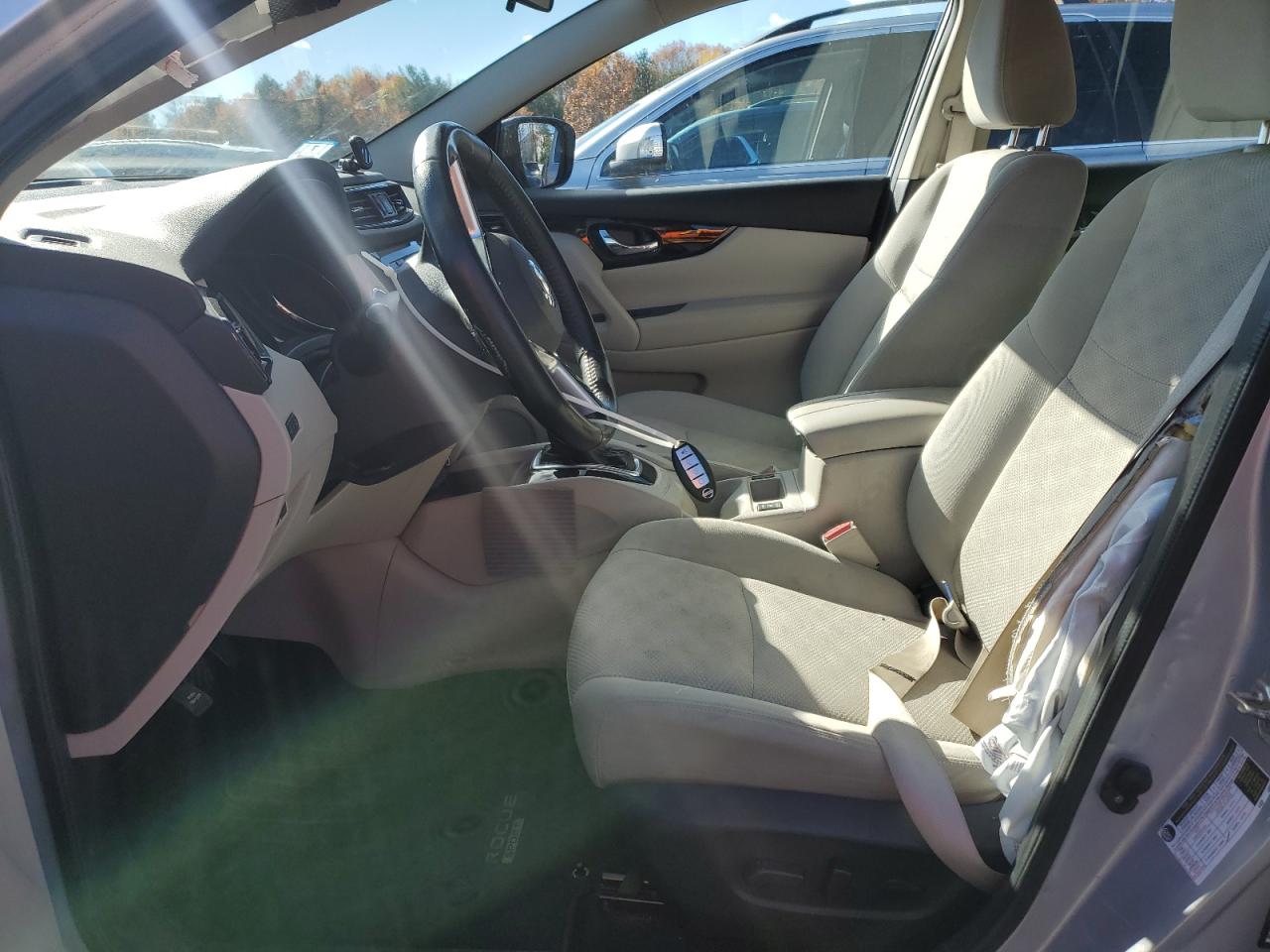 NISSAN ROGUE SPORT S