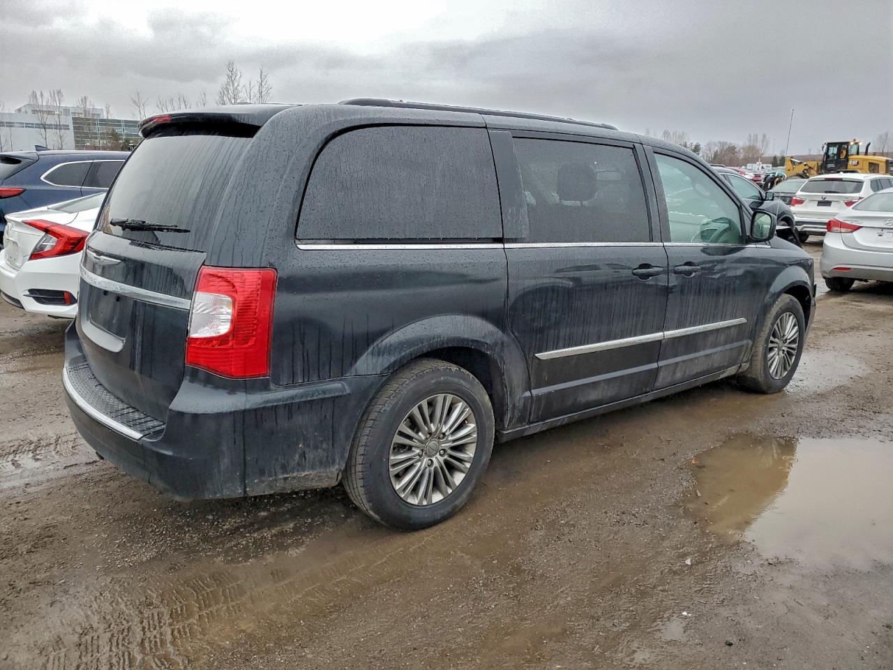 CHRYSLER TOWN & COUNTRY TOURING L