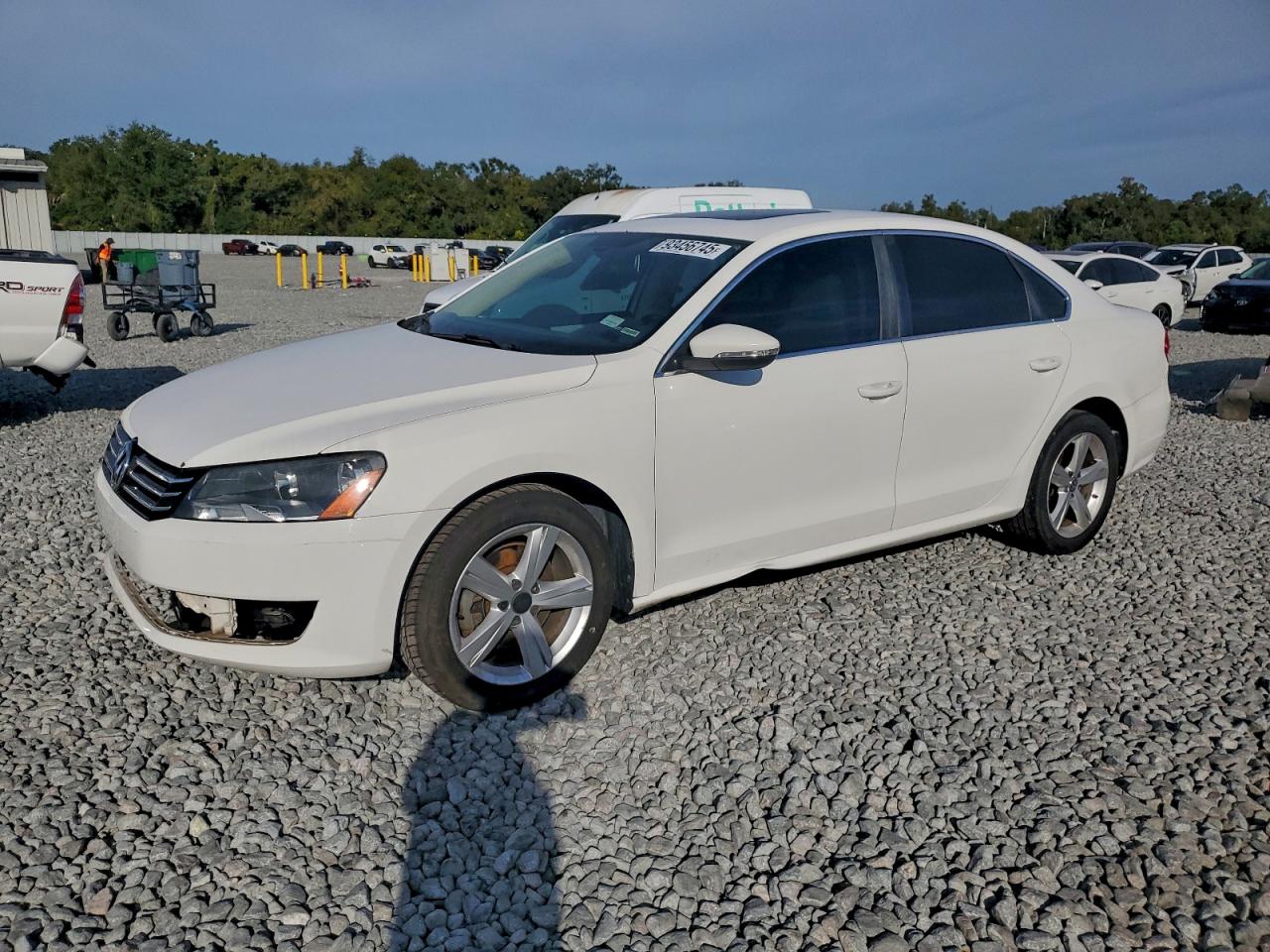 VOLKSWAGEN PASSAT SE