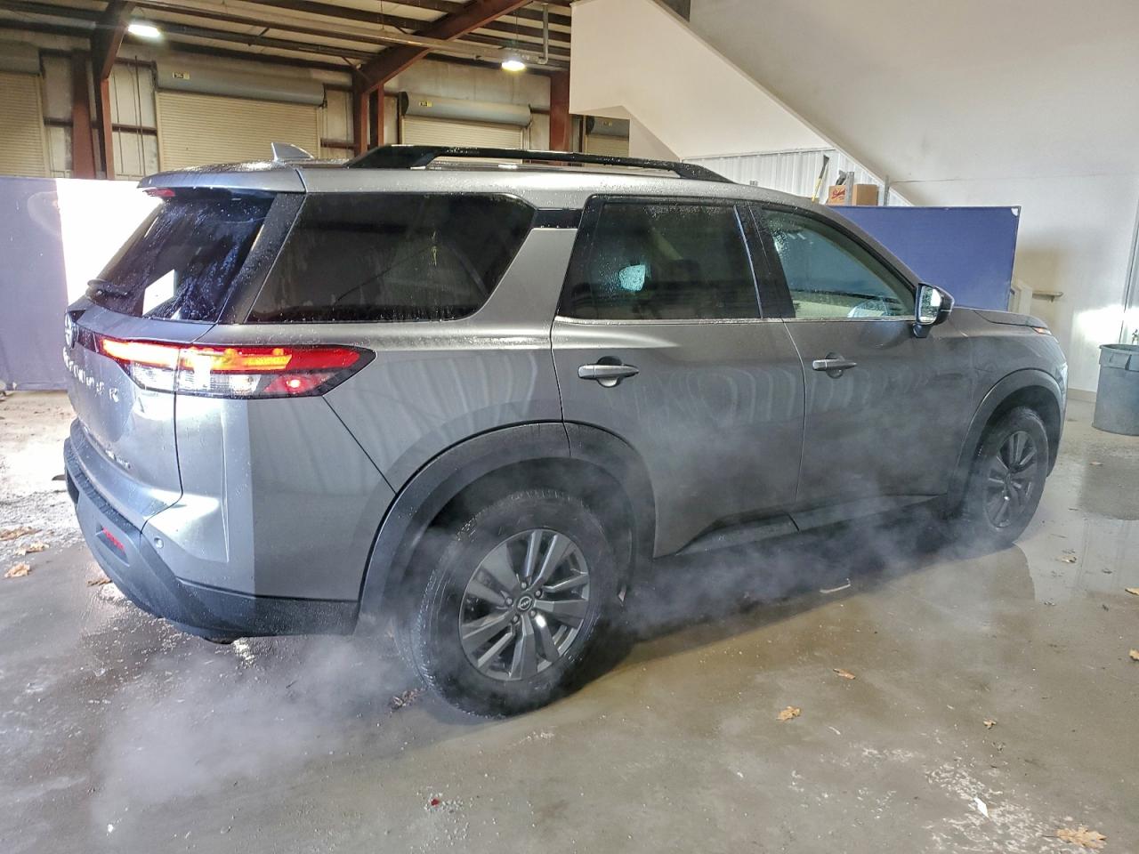 NISSAN PATHFINDER SV