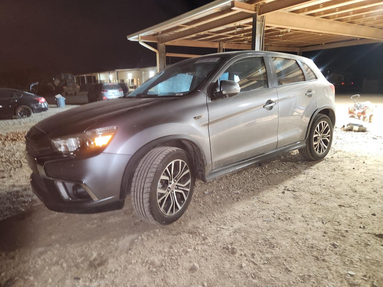 MITSUBISHI OUTLANDER ES