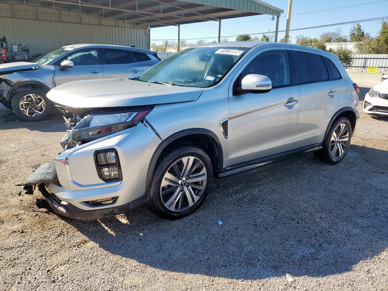 MITSUBISHI OUTLANDER ES