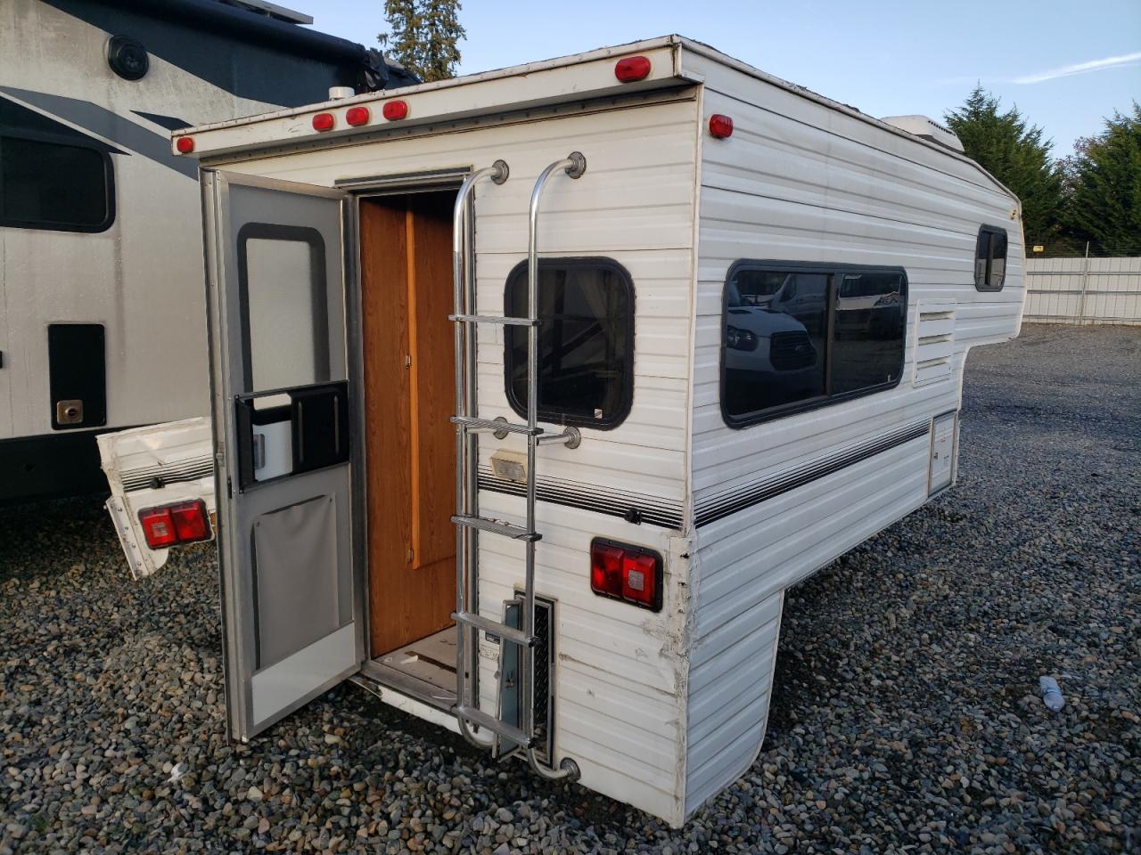 Lot #3287799098 2009 PAST CAMPER