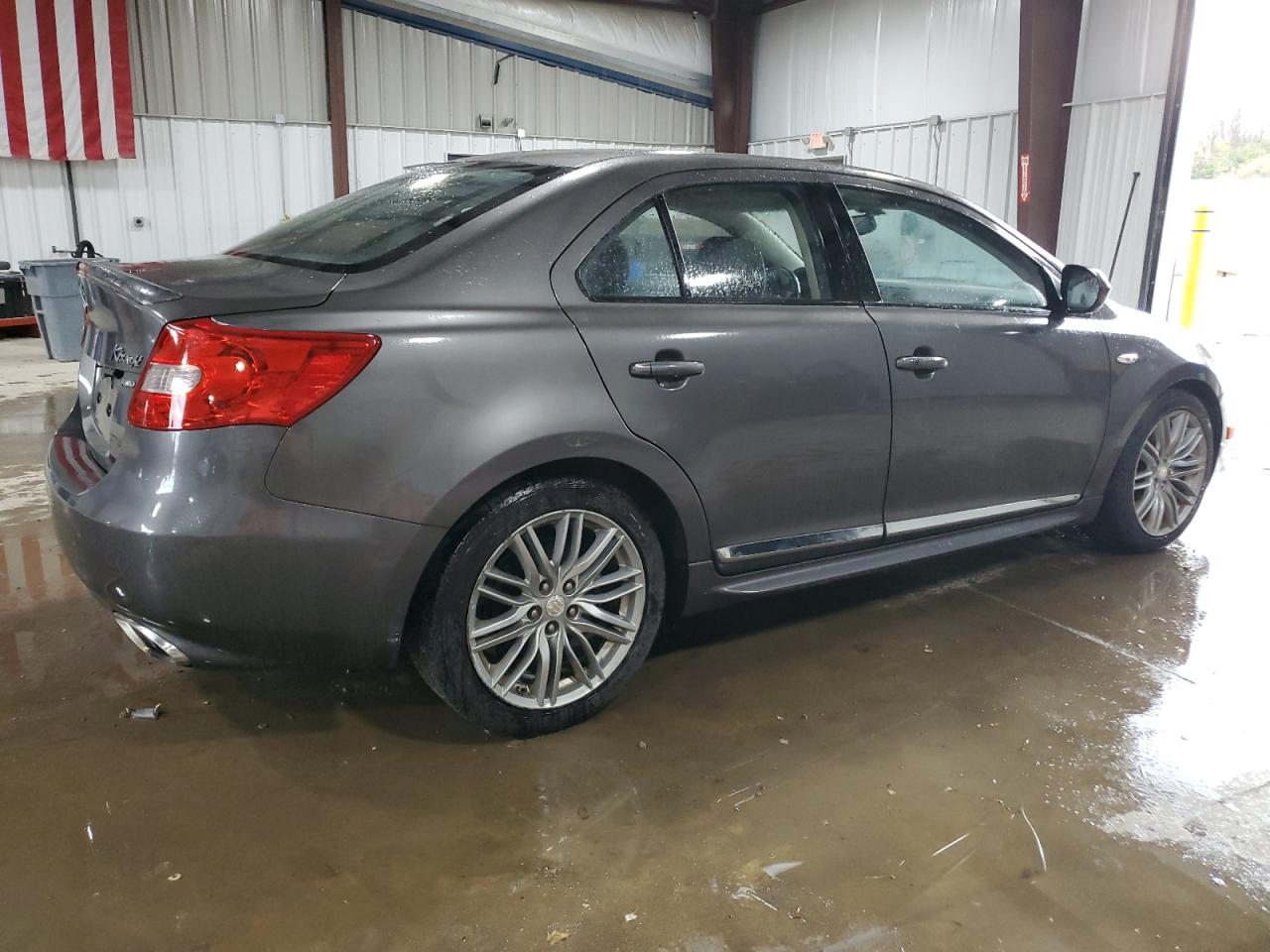 SUZUKI KIZASHI SPORT SLS