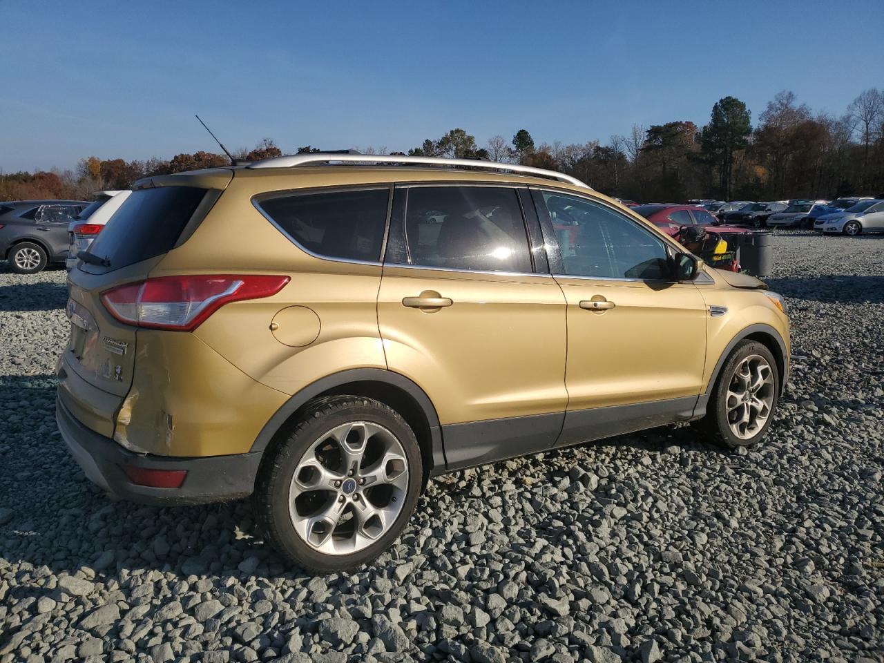FORD ESCAPE TITANIUM