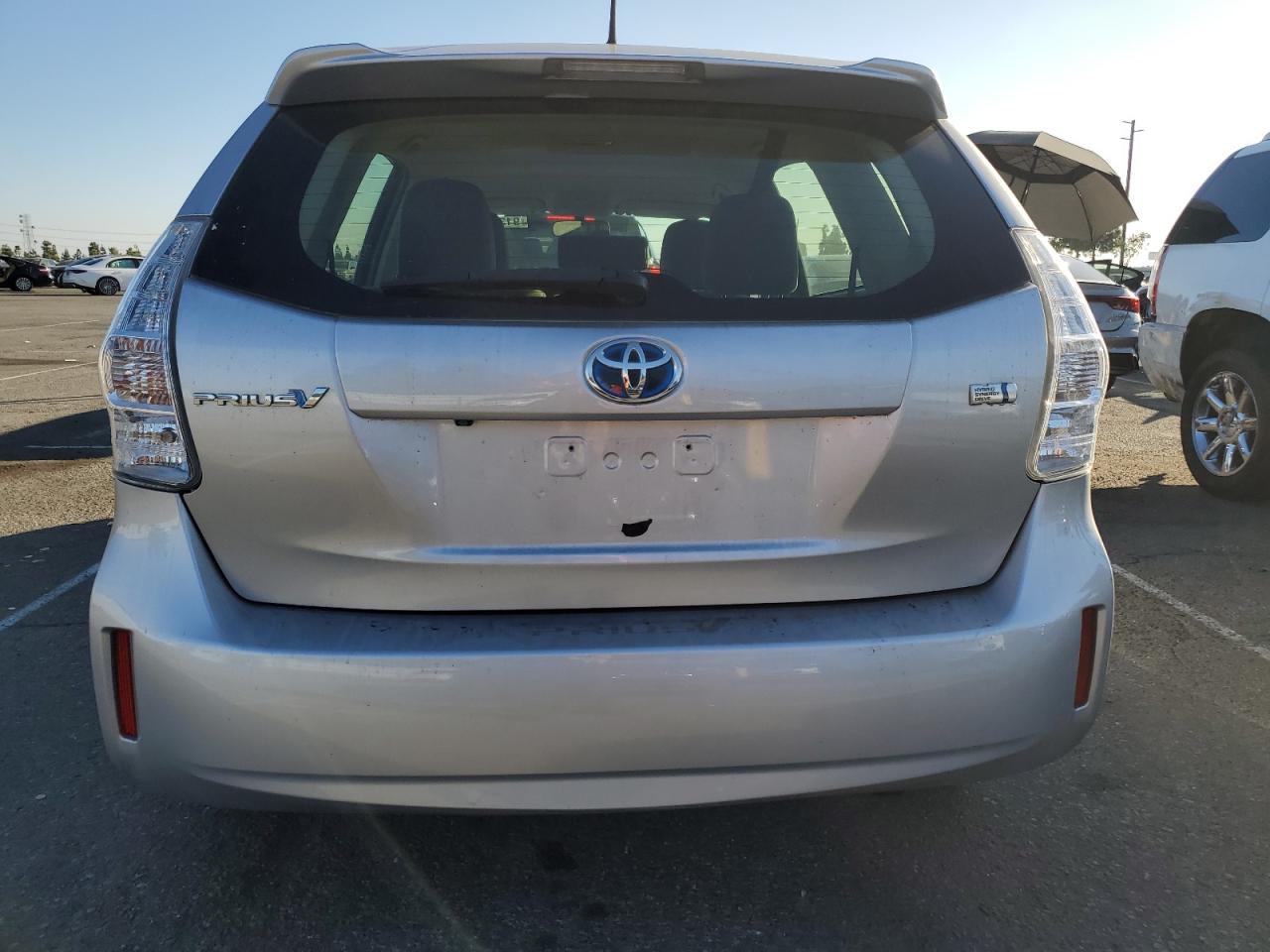TOYOTA PRIUS V