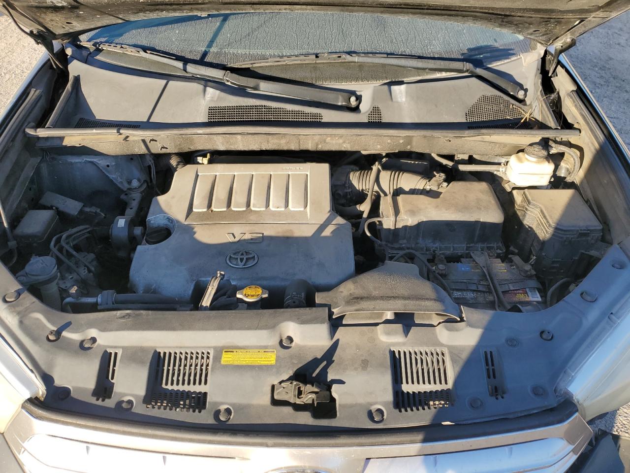 TOYOTA HIGHLANDER LIMITED