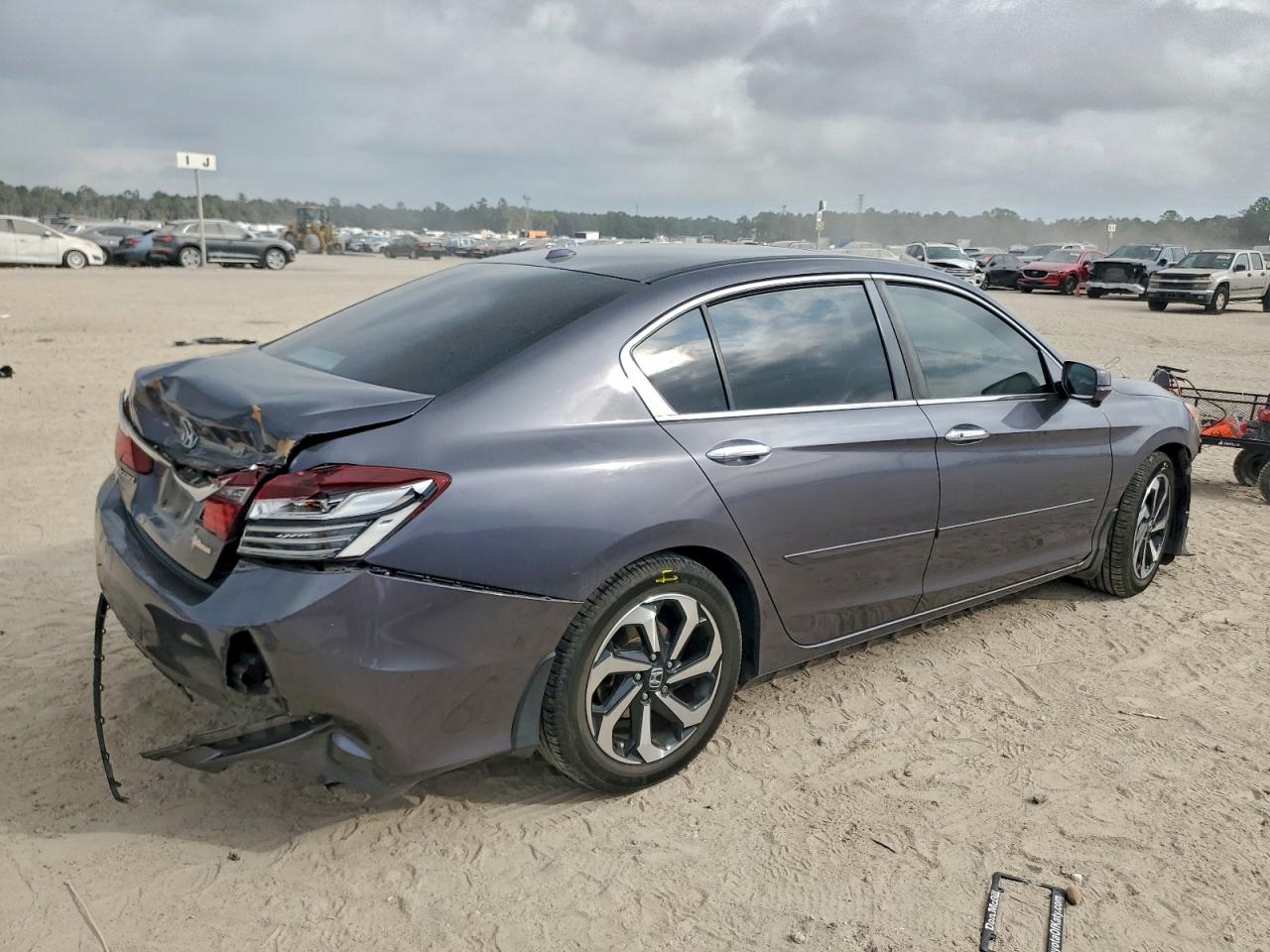 Lot #3304817558 2016 HONDA ACCORD EX