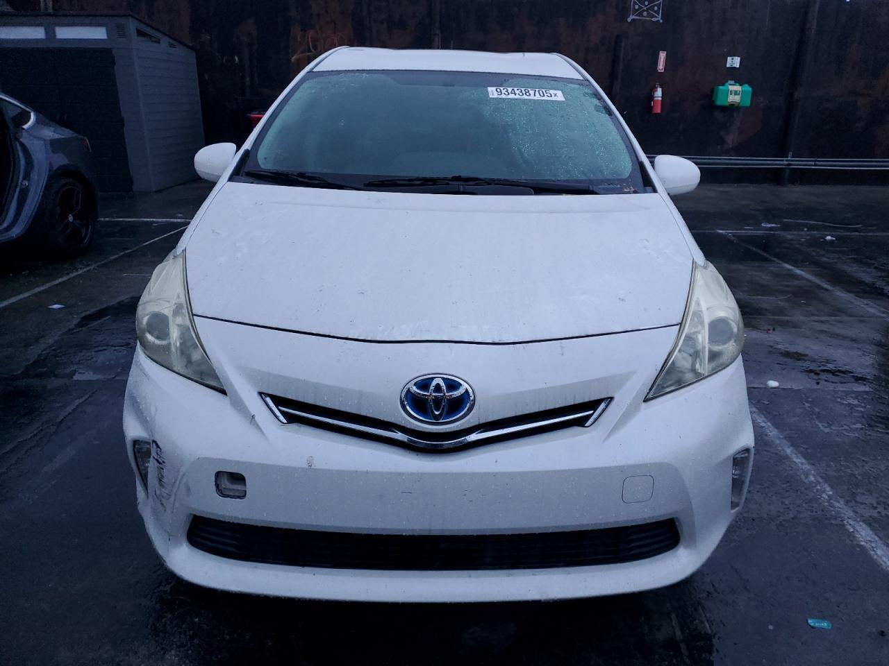 TOYOTA PRIUS V