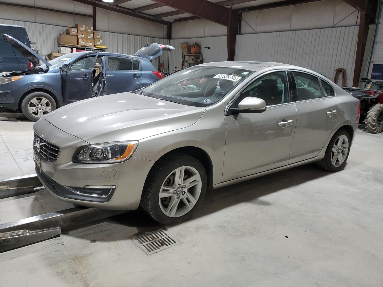 VOLVO S60 PLATINUM