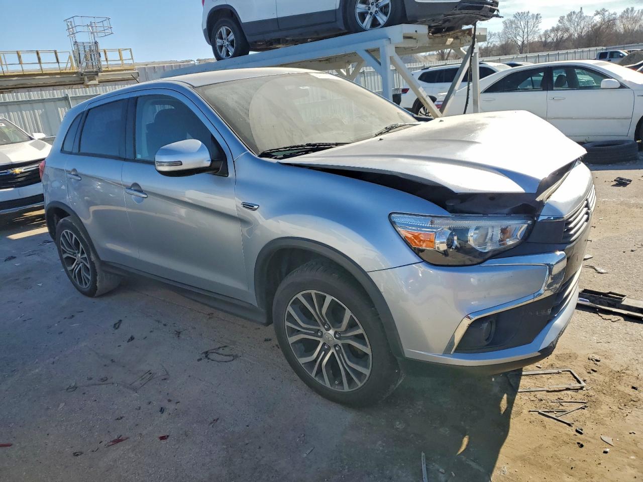 MITSUBISHI OUTLANDER ES