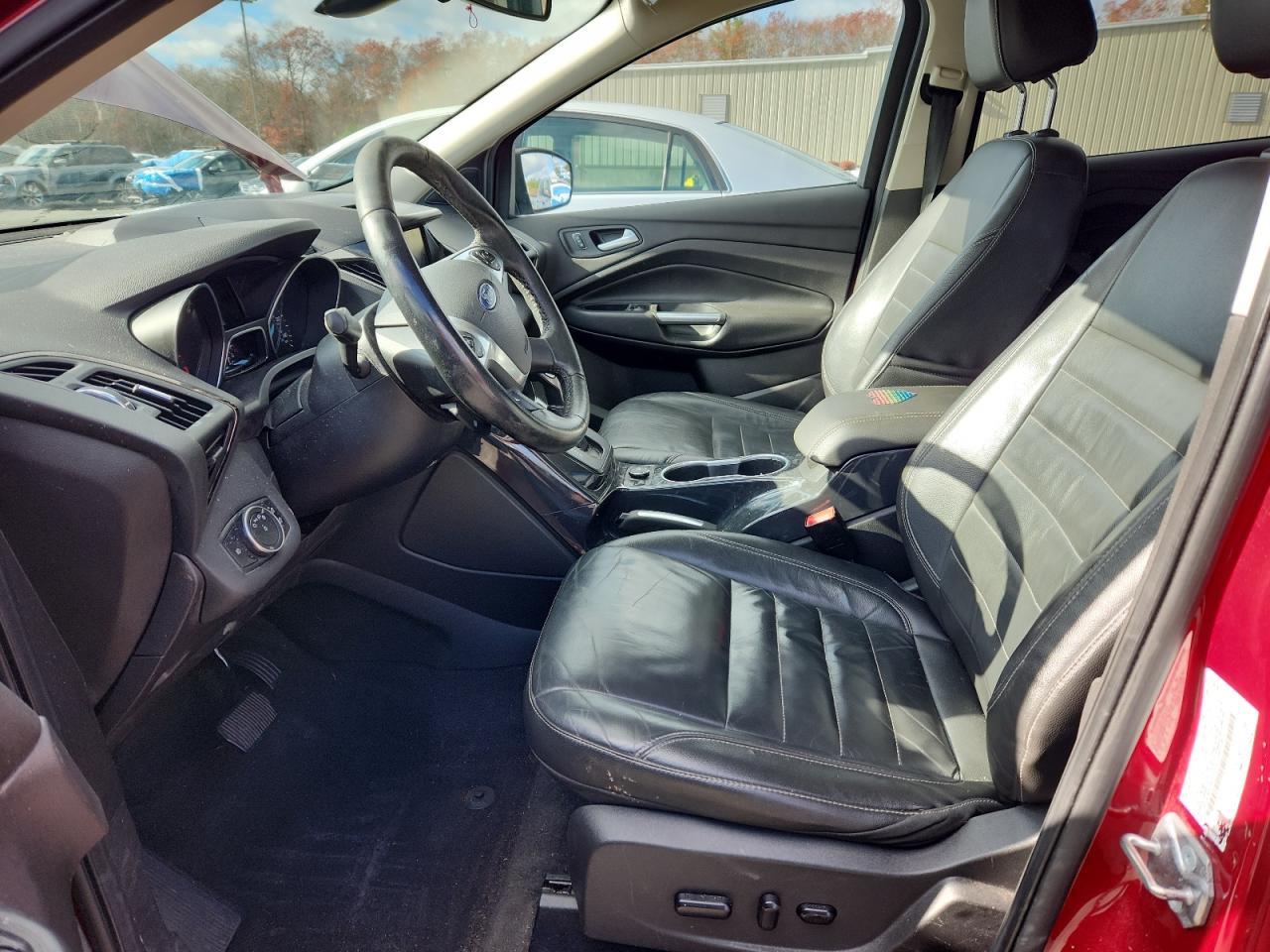 FORD ESCAPE TITANIUM