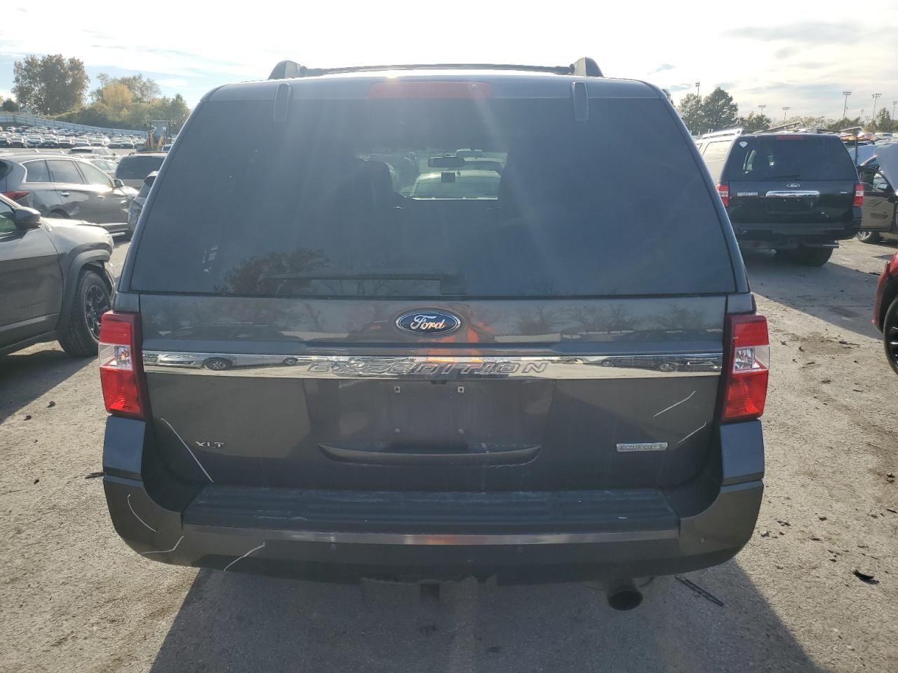 FORD EXPEDITION XLT