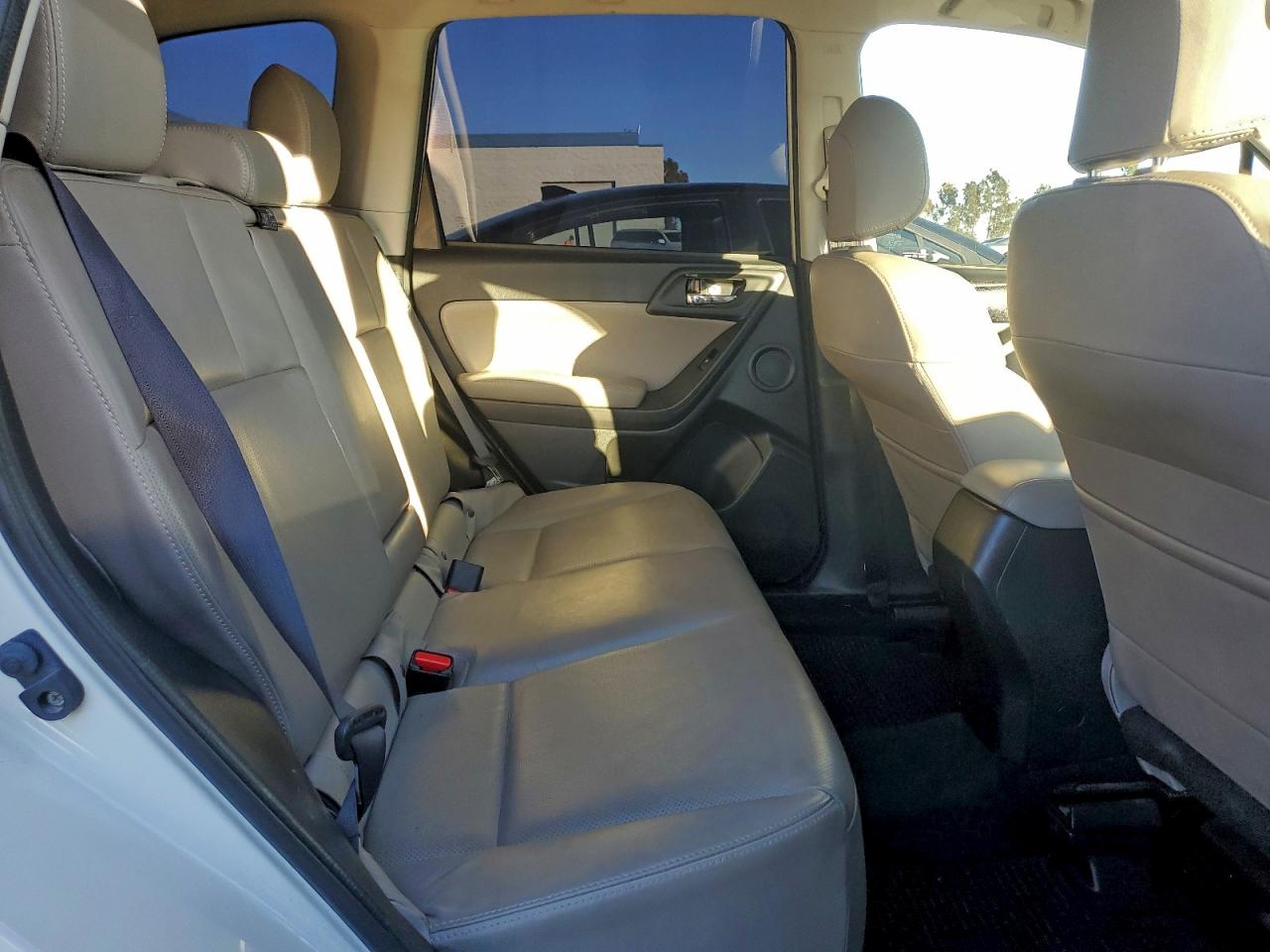 Lot #3301799332 2015 SUBARU FORESTER 2