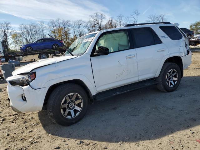 2024 TOYOTA 4RUNNER SR #3291289461