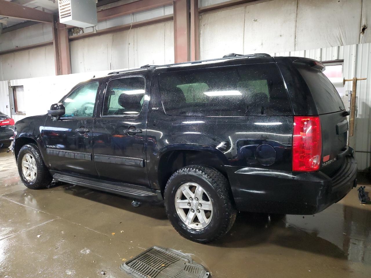 GMC YUKON K1500 SLT