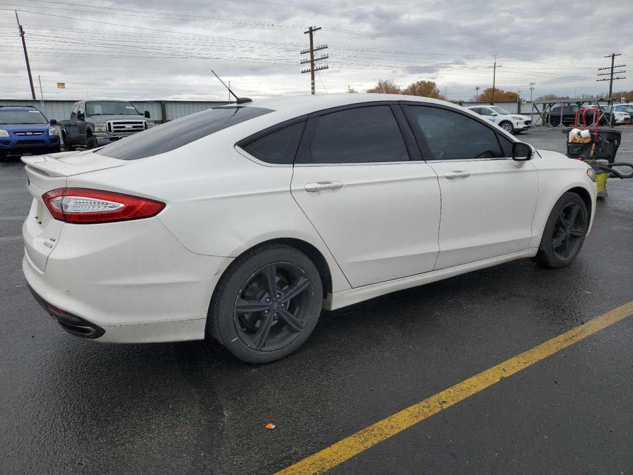 FORD FUSION SE