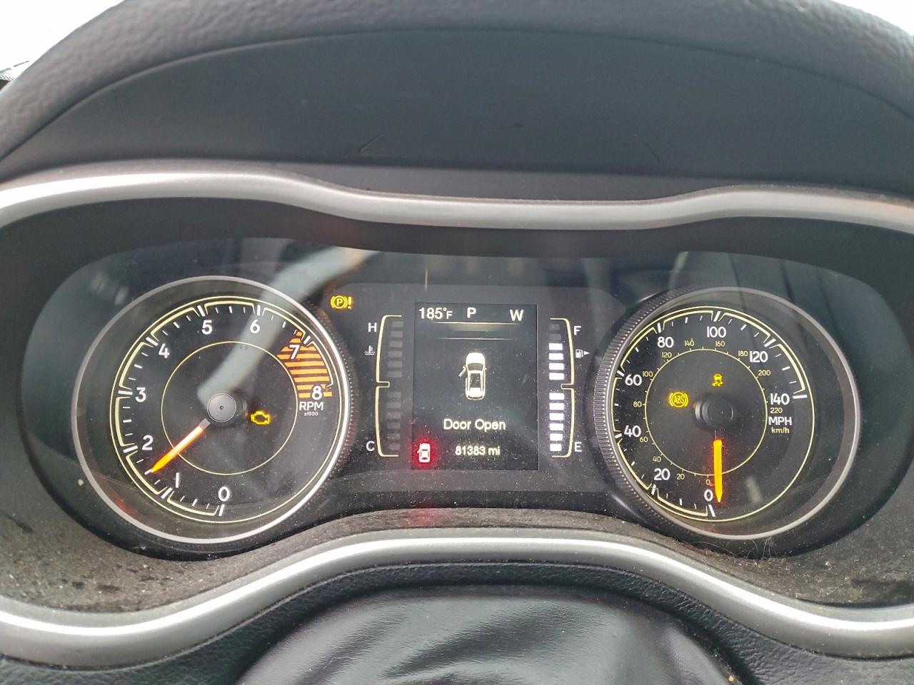 JEEP GRAND CHEROKEE LATITUDE PLUS