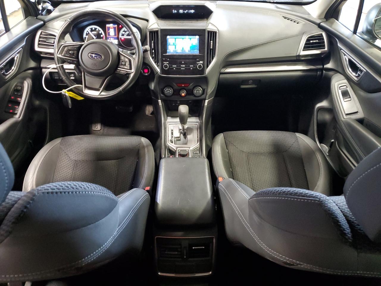 SUBARU FORESTER PREMIUM